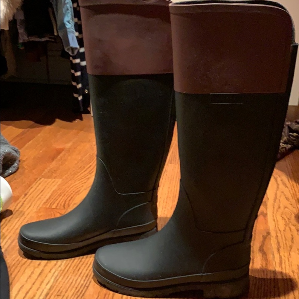 Rain boots